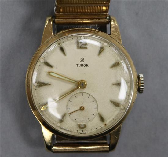 A gentlemans 1950s 9ct gold Tudor manual wind wrist watch, with engraved inscription.